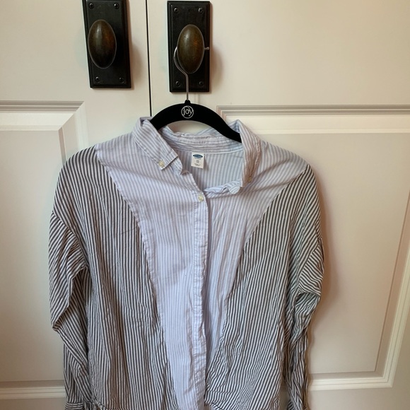 Button down - Picture 2 of 2